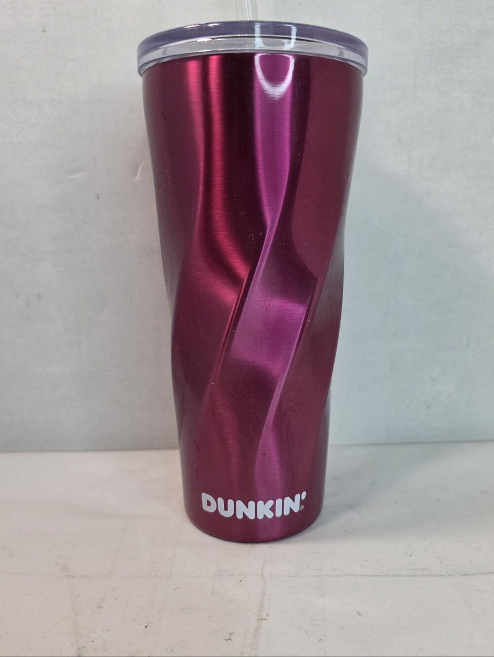 Dunkin' Donuts Holiday/Winter 2022 Collection 24 oz Insulated Swirl Tumbler